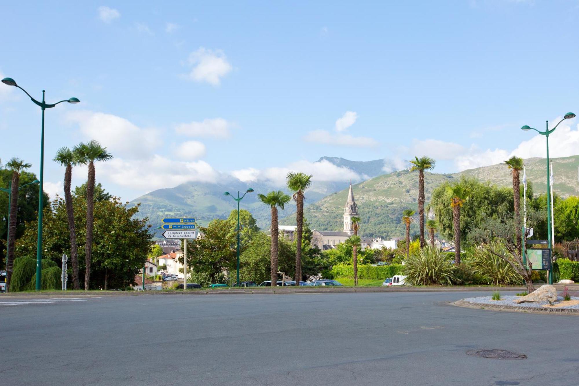 Proche Gare Avec Parking Apartment Lourdes