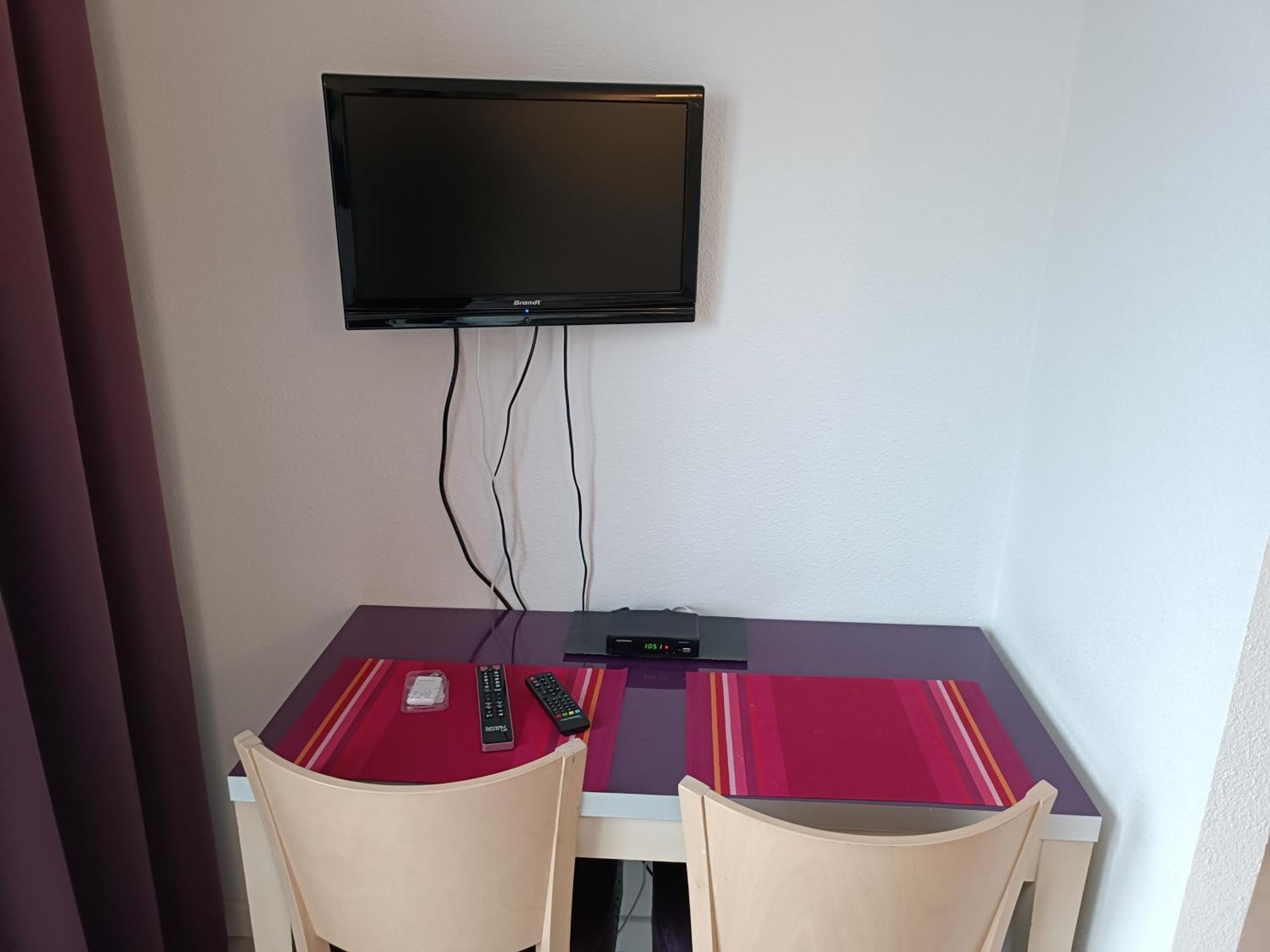 Proche Gare Avec Parking Apartment *